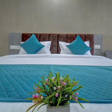 Hotel Cloud 9 Luxury Stay מייזור מראה חיצוני תמונה