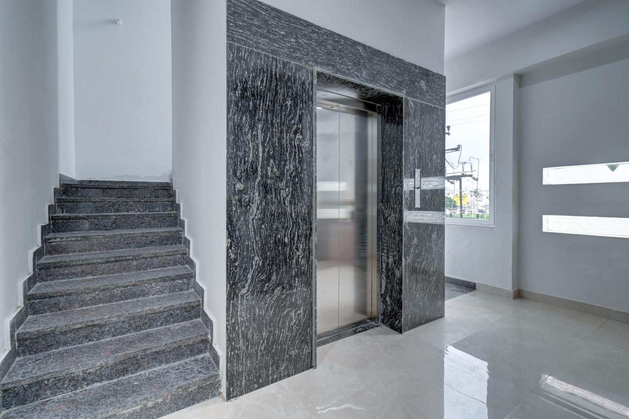Hotel Cloud 9 Luxury Stay מייזור מראה חיצוני תמונה