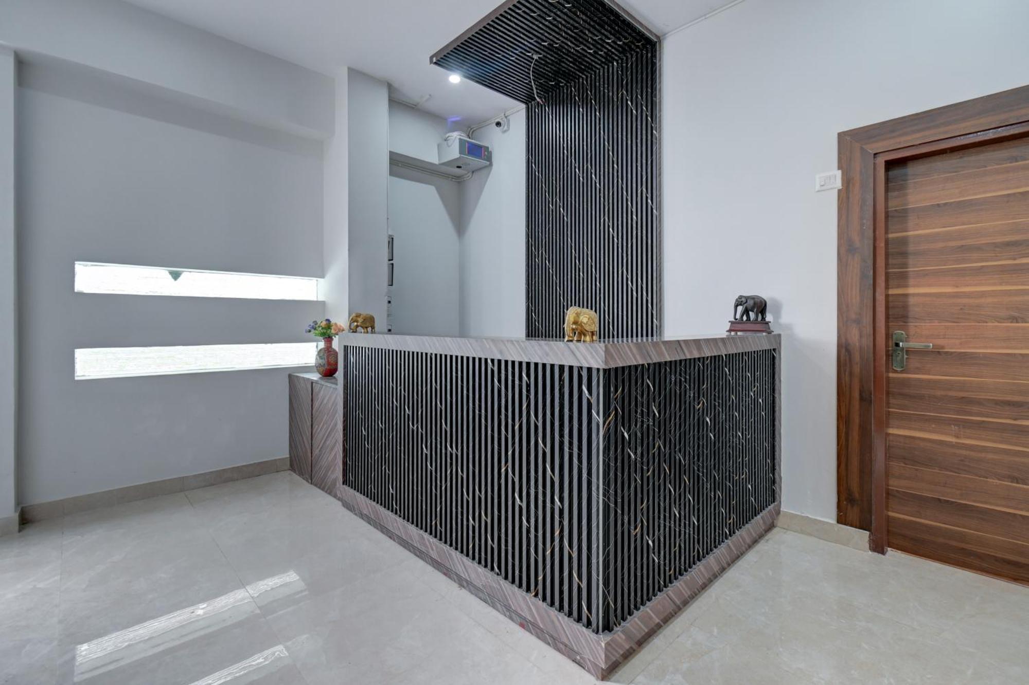 Hotel Cloud 9 Luxury Stay מייזור מראה חיצוני תמונה