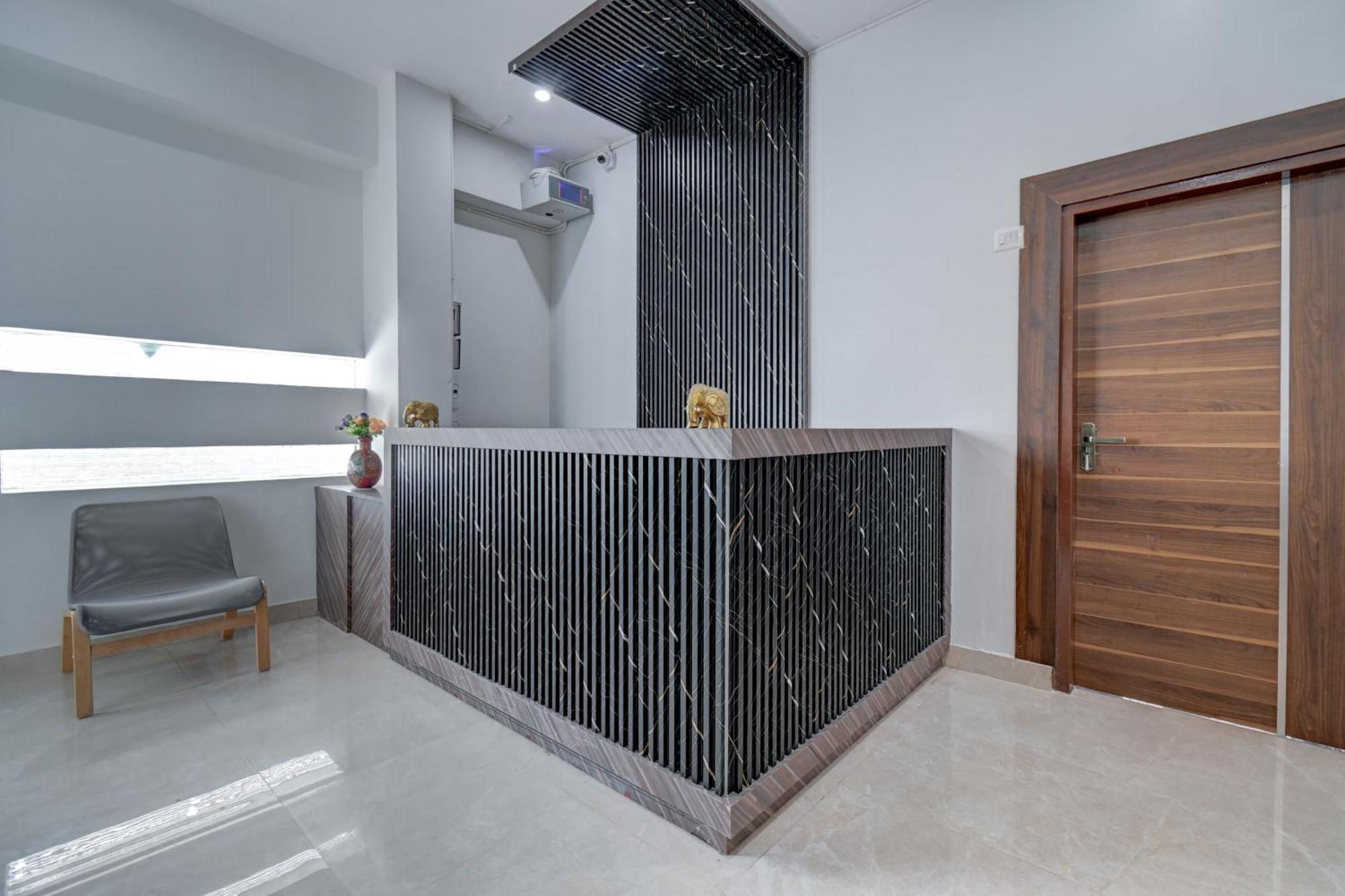 Hotel Cloud 9 Luxury Stay מייזור מראה חיצוני תמונה