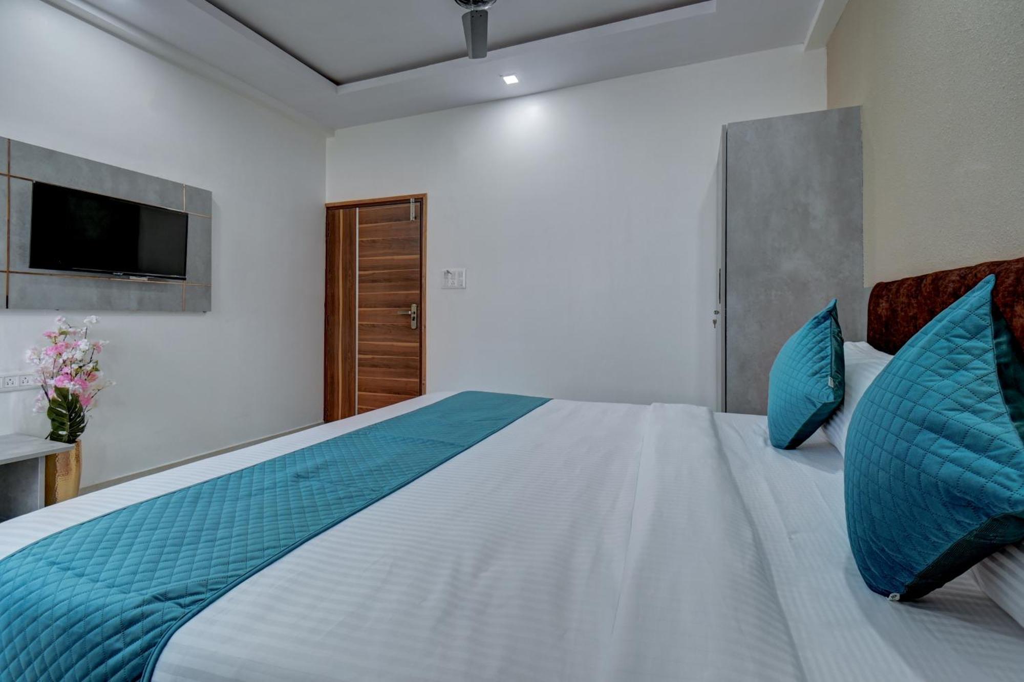 Hotel Cloud 9 Luxury Stay מייזור מראה חיצוני תמונה